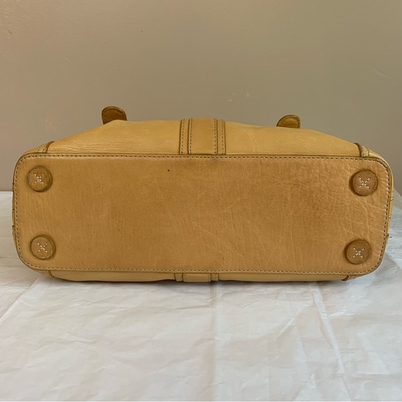 Vintage Fossil Leather Shoulder Bag | Tan with Silvertone Hardware - Picture 7 of 16